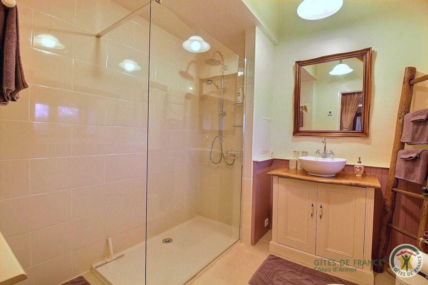 Bed and Breakfast Le Parfum Des Fleurs Plussulien Екстер'єр фото
